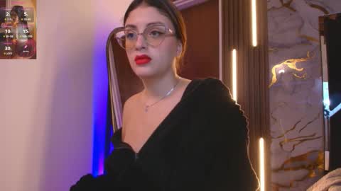 JUAN AND JULI online show from November 29, 2025, 12:19 pm