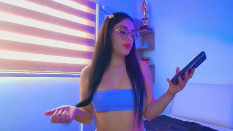 JUAN AND JULI online show from January 11, 2026, 9:53 pm