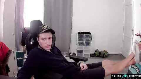 plkrisztian online show from February 4, 2026, 5:19 pm