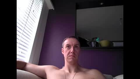 Snapshot of ploki2000 chatting on December 15, 2024, 11:01 am Kevin online show from December 15, 2024, 11:01 am