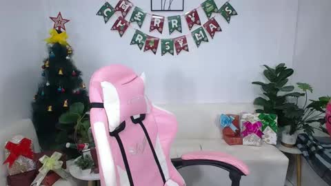 Ploysai online show from December 24, 2024, 7:06 am