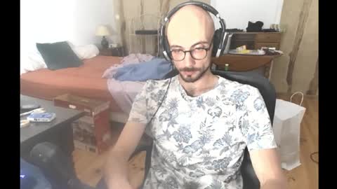 plsmakemynight online show from May 24, 2026, 1:32 am