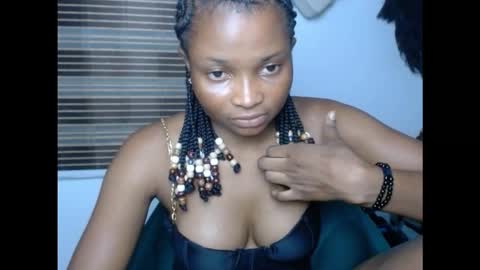 plumnjuicyx online show from October 31, 2025, 7:59 pm