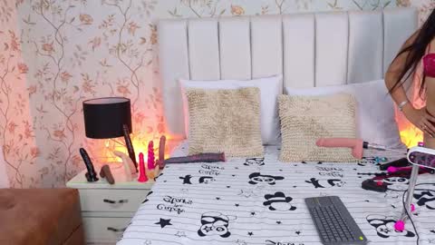 pocahontas1_bgb online show from October 17, 2025, 8:44 pm