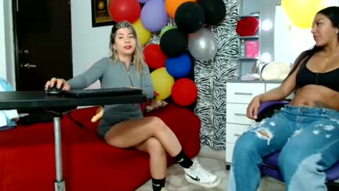 pocahontas_995 online show from June 19, 2026, 1:26 pm