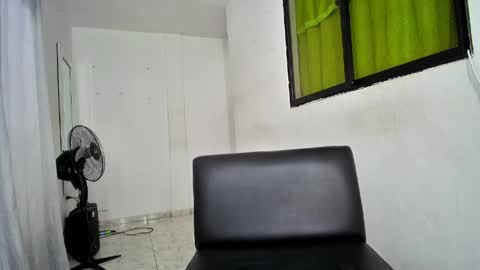 Snapshot of pocahontas_prinsce chatting on April 25, 2026, 3:20 pm Nikole online show from April 25, 2026, 3:20 pm
