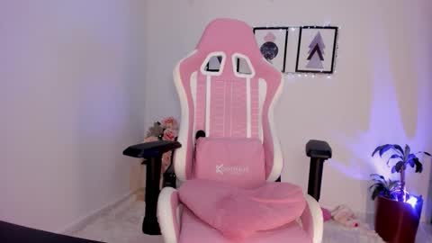 Jasmine online show from October 31, 2025, 11:06 pm