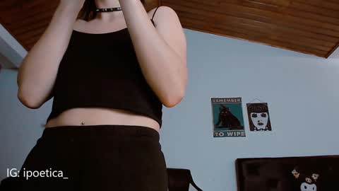 IG ipoetica  online show from January 4, 2025, 8:37 pm