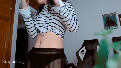 IG ipoetica  online show from January 8, 2025, 3:07 pm