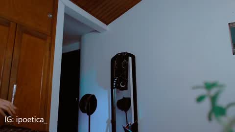 IG ipoetica  online show from January 14, 2025, 3:04 pm