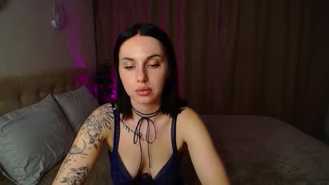 poison_inyour_mind online show from November 13, 2025, 6:40 pm