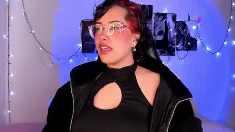 Willow                      Hours 12pm to 630pm Colombian time FRIDAY AND SUNDAY FREE DAYS online show from October 1, 2025, 5:19 pm