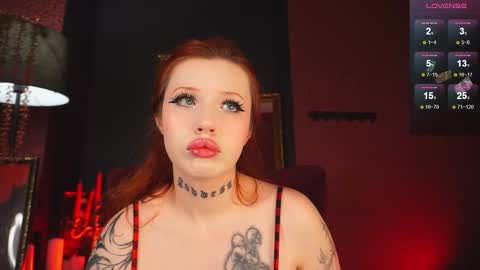 Snapshot of poisonivvy_ chatting on November 5, 2025, 5:29 am next streams mon wed sat sun 5am-1pm utc online show from November 5, 2025, 5:29 am