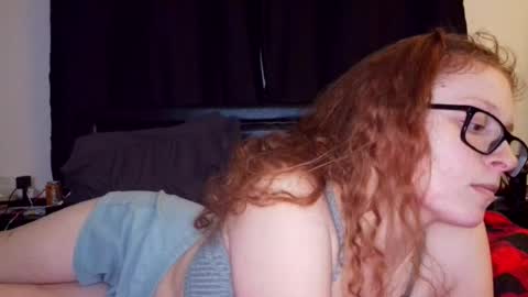 poisonivyy95 online show from June 26, 2026, 2:16 am