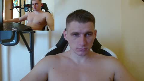 Snapshot of poliglotjoe chatting on December 18, 2024, 12:40 pm Poliglot online show from December 18, 2024, 12:40 pm