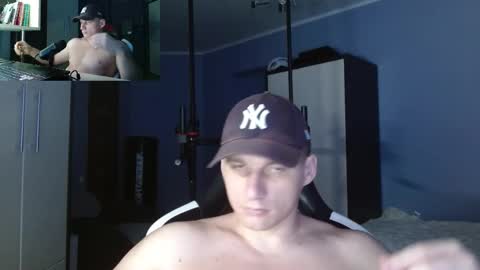 Snapshot of poliglotjoe chatting on October 8, 2025, 11:41 am Poliglot online show from October 8, 2025, 11:41 am