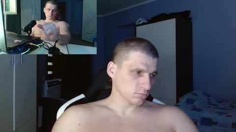 Snapshot of poliglotjoe chatting on October 17, 2025, 8:06 am Poliglot online show from October 17, 2025, 8:06 am