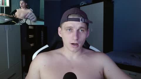 Snapshot of poliglotjoe chatting on October 21, 2025, 4:57 am Poliglot online show from October 21, 2025, 4:57 am