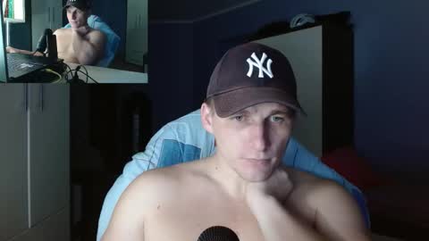 Snapshot of poliglotjoe chatting on October 27, 2025, 1:04 pm Poliglot online show from October 27, 2025, 1:04 pm