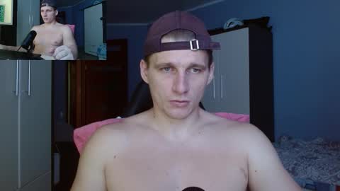 Snapshot of poliglotjoe chatting on October 31, 2025, 7:53 am Poliglot online show from October 31, 2025, 7:53 am