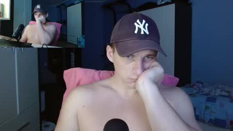 Snapshot of poliglotjoe chatting on November 3, 2025, 7:09 am Poliglot online show from November 3, 2025, 7:09 am