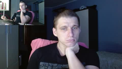 Snapshot of poliglotjoe chatting on November 4, 2025, 7:40 am Poliglot online show from November 4, 2025, 7:40 am