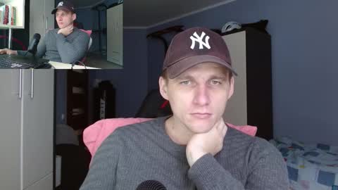 Snapshot of poliglotjoe chatting on November 5, 2025, 9:31 am Poliglot online show from November 5, 2025, 9:31 am