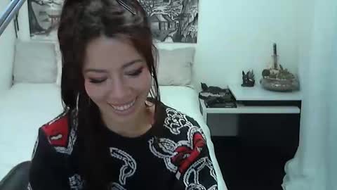Snapshot of polina_p chatting on April 19, 2026, 6:10 pm polina_p online show from April 19, 2026, 6:10 pm