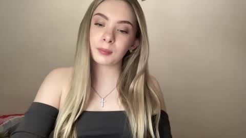 polishangel222 online show from March 10, 2026, 5:51 pm