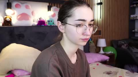 Polly online show from February 3, 2026, 7:35 am