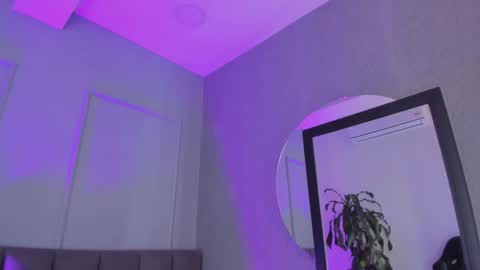 POLLY online show from October 10, 2025, 10:47 am