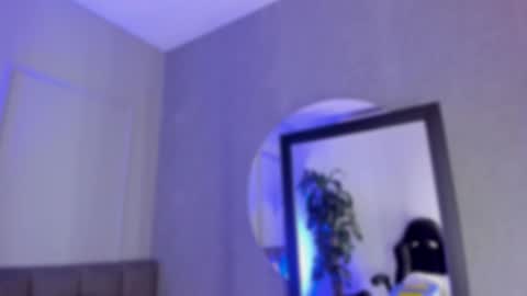 POLLY online show from November 7, 2025, 10:26 am