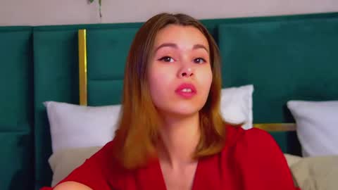 Polly online show from March 2, 2025, 6:51 pm