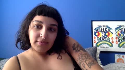 Snapshot of polymamii chatting on February 14, 2026, 10:39 pm polymamii online show from February 14, 2026, 10:39 pm