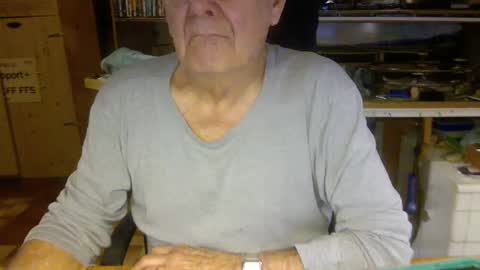 Snapshot of pomme1949 chatting on December 2, 2024, 10:07 am pomme1949 online show from December 2, 2024, 10:07 am