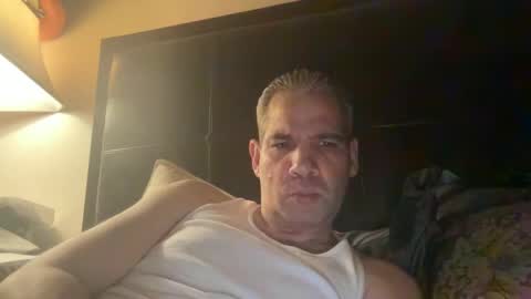 Snapshot of ponchynyc chatting on October 4, 2025, 10:52 pm PONCH online show from October 4, 2025, 10:52 pm