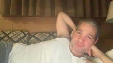 Snapshot of ponchynyc chatting on November 15, 2025, 5:49 am PONCH online show from November 15, 2025, 5:49 am