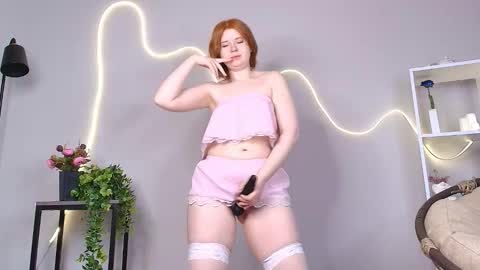 Erica online show from November 21, 2025, 5:06 am