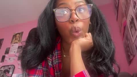 Snapshot of popasprincess chatting on January 6, 2025, 8:18 pm princess online show from January 6, 2025, 8:18 pm