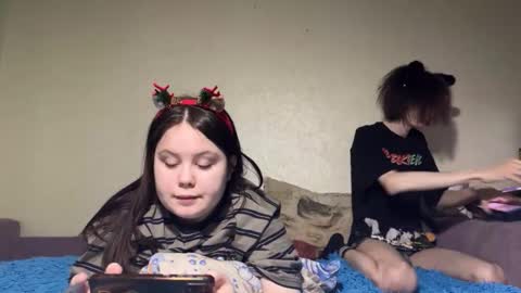 popoul_couple online show from December 22, 2025, 6:05 pm