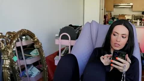 Snapshot of popstarsextape chatting on November 4, 2025, 4:06 pm A cadia online show from November 4, 2025, 4:06 pm