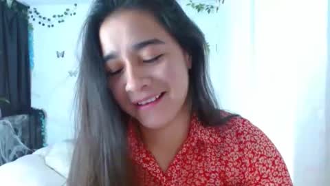 porcelainlux online show from October 5, 2025, 9:02 pm