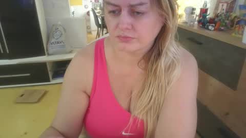 Snapshot of pornbusty chatting on January 17, 2026, 9:03 am MelissOfficial online show from January 17, 2026, 9:03 am