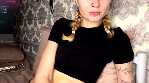  HERES SILVIA AND OlIVIA  WELCOME EVERYONE LOVENSE DOMI REACT TO YOUR TIPS LETS MAKE A GREAT SHOW TOGETHER  online show from November 11, 2025, 3:34 pm