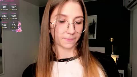 Elizabeth online show from October 3, 2025, 7:22 pm