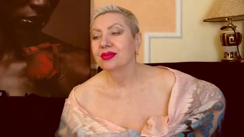 LADY POSH online show from October 22, 2025, 9:03 pm