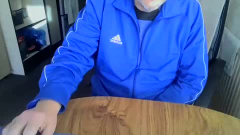 poshman65 online show from February 16, 2026, 9:16 am