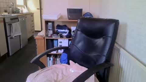 poshman65 online show from July 4, 2026, 9:48 am