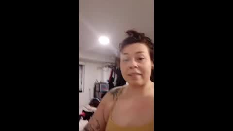 posionedxpeach online show from February 3, 2026, 3:37 am