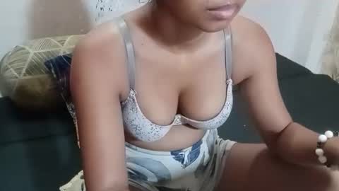 poulomi online show from October 6, 2025, 4:43 am